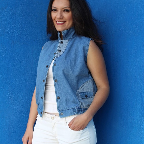 Retro Two Toned Vest - Picture 2 of 3